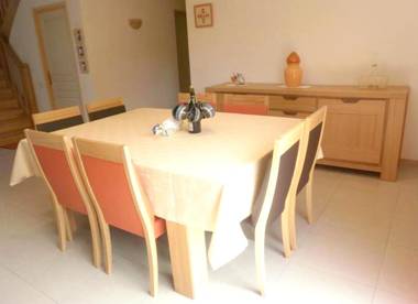 Maison de 4 chambres a Plougrescant a 400 m de la plage avec vue sur la mer jardin clos et wifi