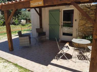 Le Domaine d'Alèzen - Chambres et Maisons de charme