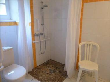 Gîte Mazerat-Aurouze 5 pièces 9 personnes - FR-1-582-217