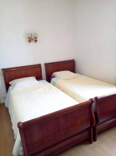 Villa de 3 chambres avec piscine privee jardin clos et wifi a Lioux