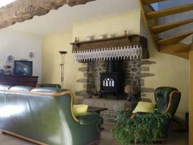 House with stunning views across the meadows 30min from Mont Saint-Michel!