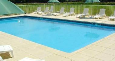 Maison de 4 chambres avec piscine partagee jardin amenage et wifi a Saint Vincent la Chatre