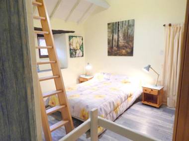 Maison d'une chambre avec jardin clos a Dompnac