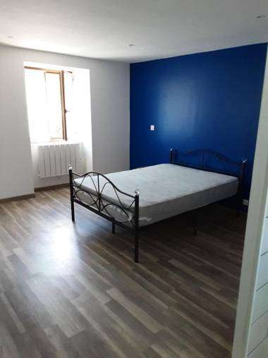 Maison de 2 chambres avec jardin clos et wifi a Quettehou