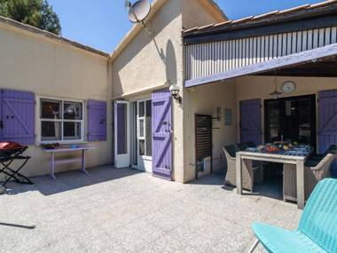 Luring Villa in Pouzols Minervois with Pool