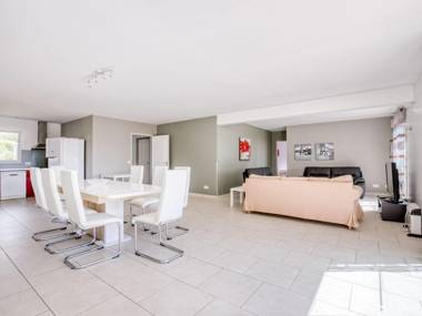 Private villa with swimming pool in beautiful natural surroundings