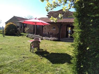 Gorgeous Holiday Home in Loubejac with Garden