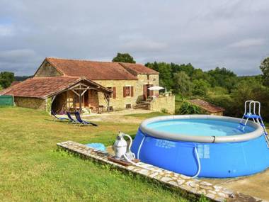 Heavenly holiday home with swimming pool and large garden.