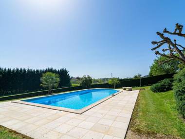 Panoramic views of nature near Loubejac at beautifully situated holiday home.