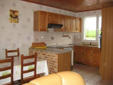 Gîte Fontenoy-le-Château 3 pièces 4 personnes - FR-1-589-24