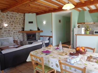 Gîte La Tuilière 4 pièces 6 personnes - FR-1-496-93