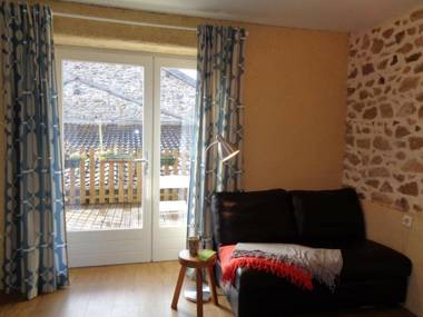 Appartement Saint-Priest-la-Prugne 1 pièce 2 personnes - FR-1-496-224