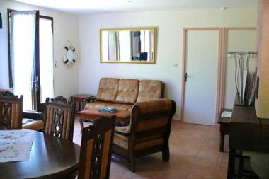 Maison de 2 chambres avec jardin clos et wifi a Marcillac la Croisille