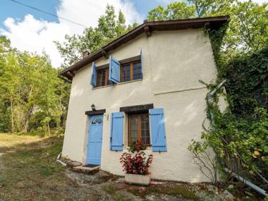 Cosy house with spectacular views and private pool.
