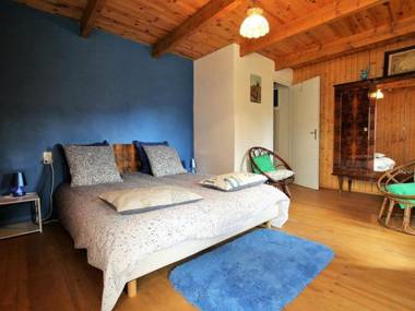 Gîte Saint-Privat-du-Dragon 4 pièces 6 personnes - FR-1-582-31