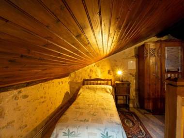 Gîte Saint-Front-la-Rivière 3 pièces 6 personnes - FR-1-616-117