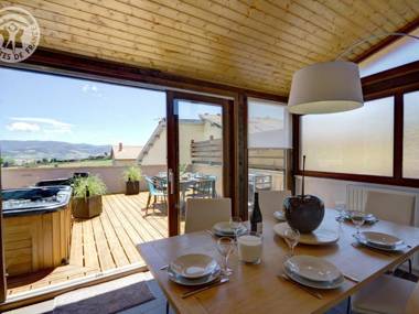 Gîte Cellieu 4 pièces 6 personnes - FR-1-496-8