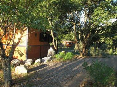 Roulottes et Cabanes de Saint Cerice