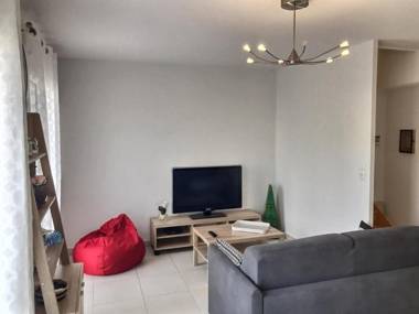 Coquet pavillon avec jardin et terrasse dans une résidence à 500m de la mer