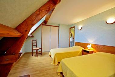 COMBAS village de gites