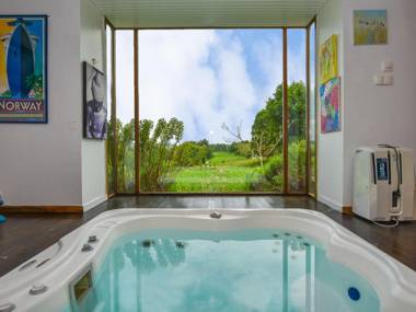 Exquisite Mansion in Cantal with Jacuzzi Sauna and Pool