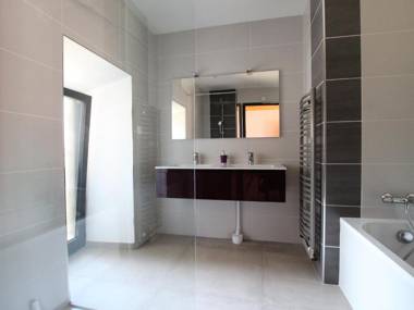 Gîte Lapte 9 pièces 23 personnes - FR-1-582-101