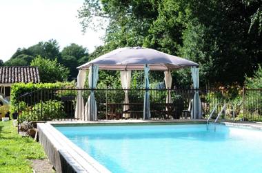 Villa de 4 chambres avec piscine privee jardin clos et wifi a Sousceyrac En Quercy