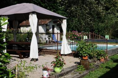 Villa de 4 chambres avec piscine privee jardin clos et wifi a Sousceyrac En Quercy