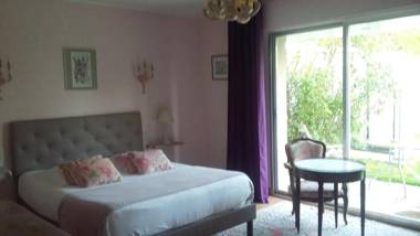 A L'Ombre du Mont St Michel