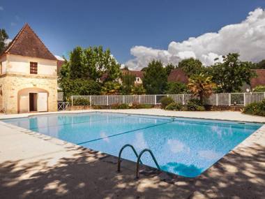 Beautiful Holiday Home in Aquitaine near the Forest