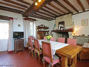 Gîte Sarceaux 4 pièces 7 personnes - FR-1-497-131