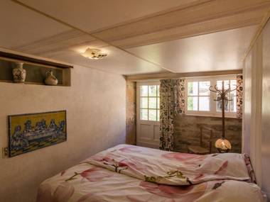 Cosy cottage in Peyzac-le-Moustier with Terrace