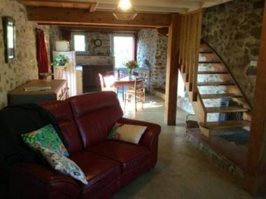 Gîte Chaillé-sous-les-Ormeaux 3 pièces 4 personnes - FR-1-426-138