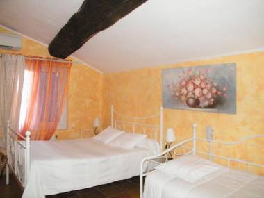 Logis Hotel Restaurant L'Esquielle