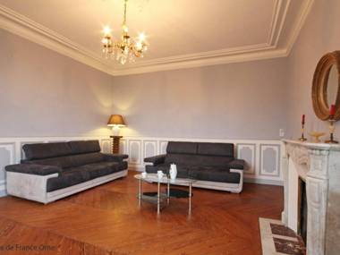 Gîte Neuvy-au-Houlme 5 pièces 9 personnes - FR-1-497-11