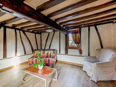 Quaint Holiday Home in Saint-Germain-Sur-Bresle with Garden