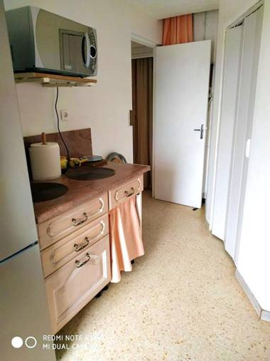 Appartement d'une chambre avec vue sur la ville terrasse amenagee et wifi a La Garde a 6 km de la plage