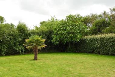 Propriete d'une chambre a Sainte Marie du Mont a 100 m de la plage avec jardin clos et wifi