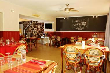 Appart-Hôtel Auberge Le Romarin