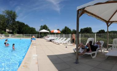 VVF Villages « Le Domaine du Poitou » La Bussiere