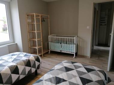 Villa Cossé-le-Vivien 4 pièces 6 personnes - FR-1-600-124