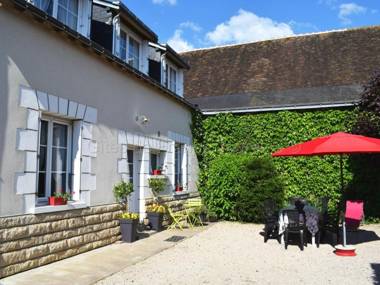 Gîte Beaumont-la-Ronce 5 pièces 8 personnes - FR-1-381-97