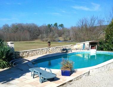 Villa de 3 chambres avec piscine partagee terrasse amenagee et wifi a Bosset