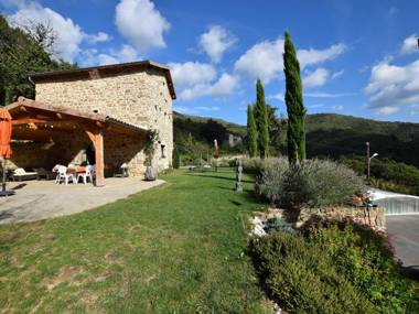 Stunning detached holiday home with heatable pool