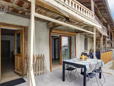 Gîte Cremeaux 4 pièces 6 personnes - FR-1-496-220