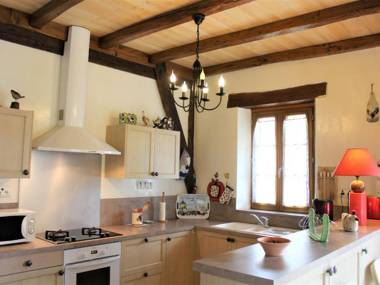 Gîte Mazeyrolles 3 pièces 4 personnes - FR-1-616-106