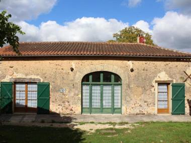 Gîte Mazeyrolles 3 pièces 4 personnes - FR-1-616-165