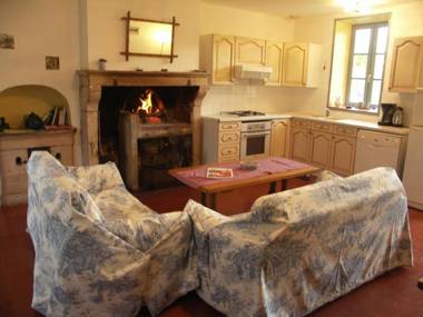 Gîte Pervenchères 4 pièces 6 personnes - FR-1-497-49