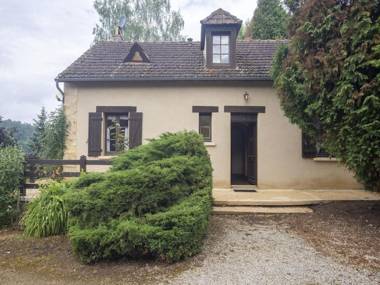 Elegant Cottage with Swimming Pool in Prats-du-Périgord
