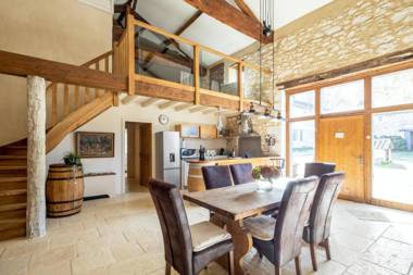 Villa de 2 chambres avec piscine privee jardin amenage et wifi a Sigoules